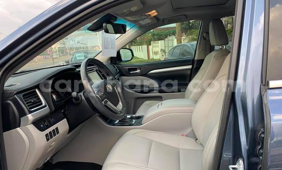 Buy Used Toyota Highlander Blue Car in Accra in Greater Accra Buy Used Toyota Highlander Blue Car in Accra in Greater Accra