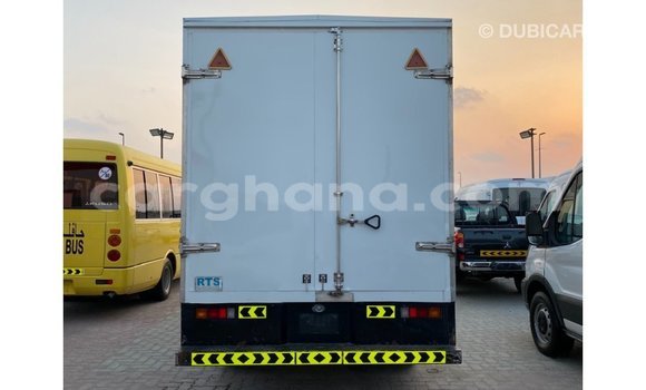 Ra Imported Mitsubishi Carisma funfun Ọkọ̀ in Import - Dubai ni Ashanti Ra Imported Mitsubishi Carisma funfun Ọkọ̀ in Import - Dubai ni Ashanti