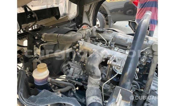 Ra Imported Mitsubishi Carisma funfun Ọkọ̀ in Import - Dubai ni Ashanti Ra Imported Mitsubishi Carisma funfun Ọkọ̀ in Import - Dubai ni Ashanti