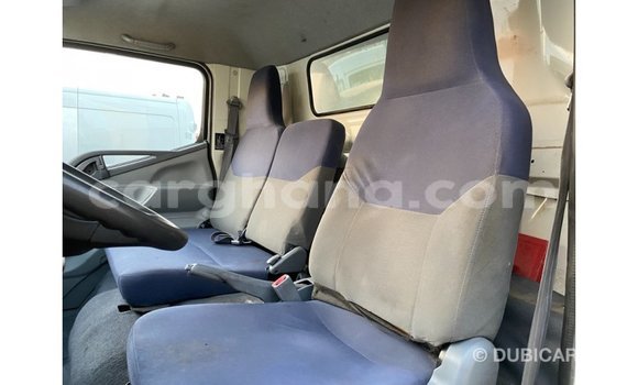 Ra Imported Mitsubishi Carisma funfun Ọkọ̀ in Import - Dubai ni Ashanti Ra Imported Mitsubishi Carisma funfun Ọkọ̀ in Import - Dubai ni Ashanti