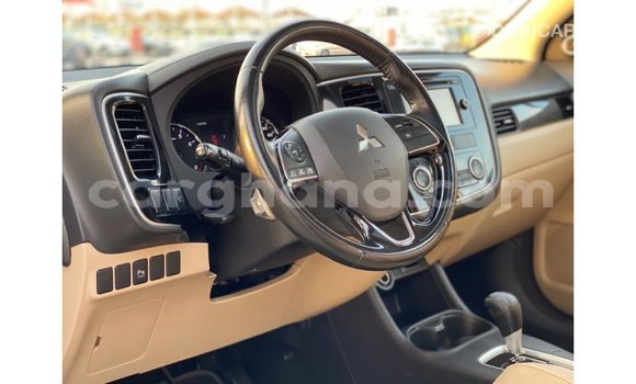 Ra Imported Mitsubishi Outlander funfun Ọkọ̀ in Import - Dubai ni Ashanti Ra Imported Mitsubishi Outlander funfun Ọkọ̀ in Import - Dubai ni Ashanti