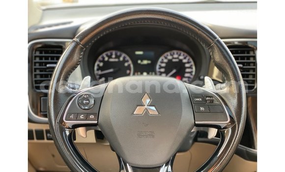 Ra Imported Mitsubishi Outlander funfun Ọkọ̀ in Import - Dubai ni Ashanti Ra Imported Mitsubishi Outlander funfun Ọkọ̀ in Import - Dubai ni Ashanti
