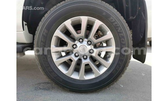 Sayi Imported Toyota Prado White Mota in Import - Dubai a Ashanti Sayi Imported Toyota Prado White Mota in Import - Dubai a Ashanti
