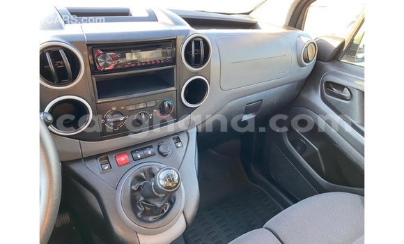 Ra Imported Peugeot Partner funfun Ọkọ̀ in Import - Dubai ni Ashanti Ra Imported Peugeot Partner funfun Ọkọ̀ in Import - Dubai ni Ashanti