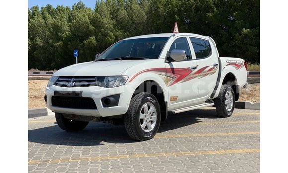 Buy Import Mitsubishi L200 White Car in Import - Dubai in Ashanti Buy Import Mitsubishi L200 White Car in Import - Dubai in Ashanti