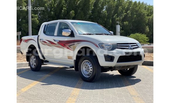 Buy Import Mitsubishi L200 White Car in Import - Dubai in Ashanti Buy Import Mitsubishi L200 White Car in Import - Dubai in Ashanti