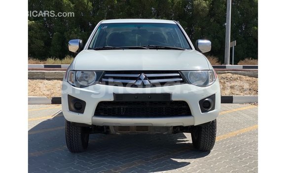 Buy Import Mitsubishi L200 White Car in Import - Dubai in Ashanti Buy Import Mitsubishi L200 White Car in Import - Dubai in Ashanti