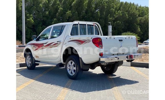 Buy Import Mitsubishi L200 White Car in Import - Dubai in Ashanti Buy Import Mitsubishi L200 White Car in Import - Dubai in Ashanti
