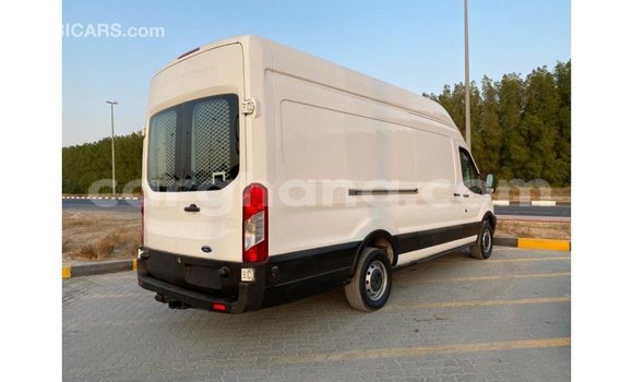 Sayi Imported Ford Club Wagon White Mota in Import - Dubai a Ashanti Sayi Imported Ford Club Wagon White Mota in Import - Dubai a Ashanti