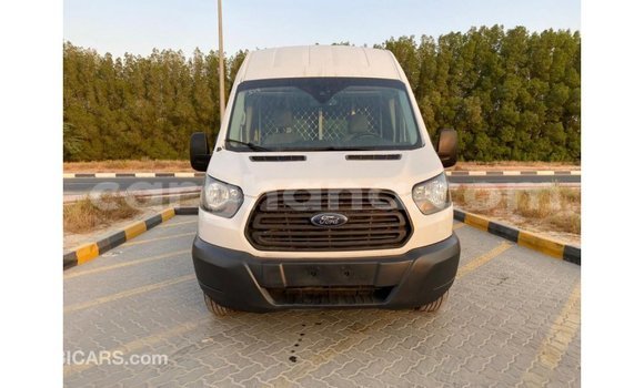 Sayi Imported Ford Club Wagon White Mota in Import - Dubai a Ashanti Sayi Imported Ford Club Wagon White Mota in Import - Dubai a Ashanti