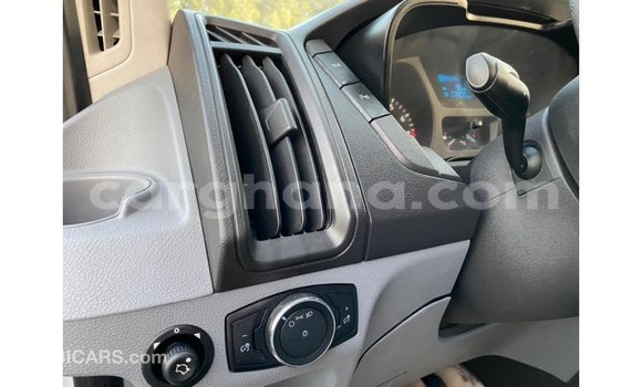 Sayi Imported Ford Club Wagon White Mota in Import - Dubai a Ashanti Sayi Imported Ford Club Wagon White Mota in Import - Dubai a Ashanti