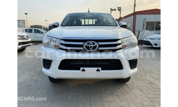 Ra Imported Toyota Hilux funfun Ọkọ̀ in Import - Dubai ni Ashanti Ra Imported Toyota Hilux funfun Ọkọ̀ in Import - Dubai ni Ashanti