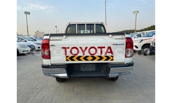 Ra Imported Toyota Hilux funfun Ọkọ̀ in Import - Dubai ni Ashanti Ra Imported Toyota Hilux funfun Ọkọ̀ in Import - Dubai ni Ashanti