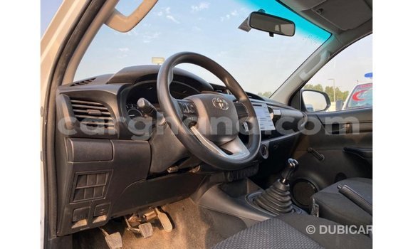 Ra Imported Toyota Hilux funfun Ọkọ̀ in Import - Dubai ni Ashanti Ra Imported Toyota Hilux funfun Ọkọ̀ in Import - Dubai ni Ashanti