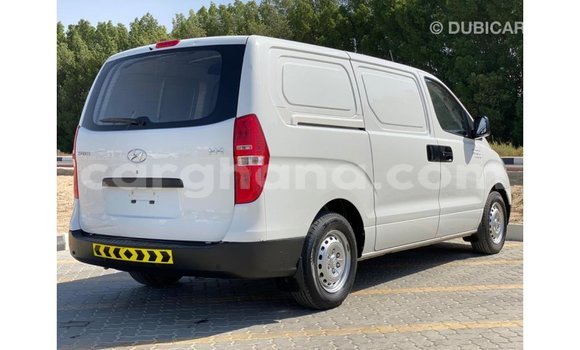 Buy Import Hyundai Accent White Car in Import - Dubai in Ashanti Buy Import Hyundai Accent White Car in Import - Dubai in Ashanti