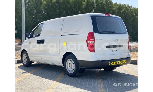 Buy Import Hyundai Accent White Car in Import - Dubai in Ashanti Buy Import Hyundai Accent White Car in Import - Dubai in Ashanti