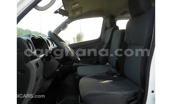 Buy Import Nissan Urvan White Car in Import - Dubai in Ashanti Buy Import Nissan Urvan White Car in Import - Dubai in Ashanti