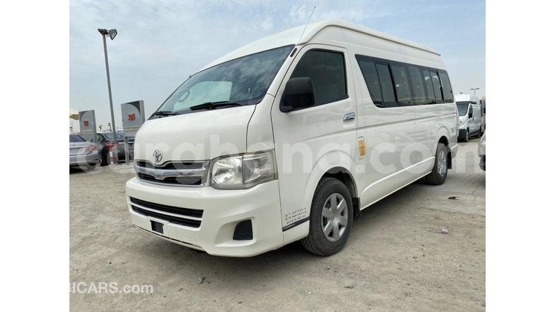 Big with watermark toyota hiace ashanti import dubai 11529