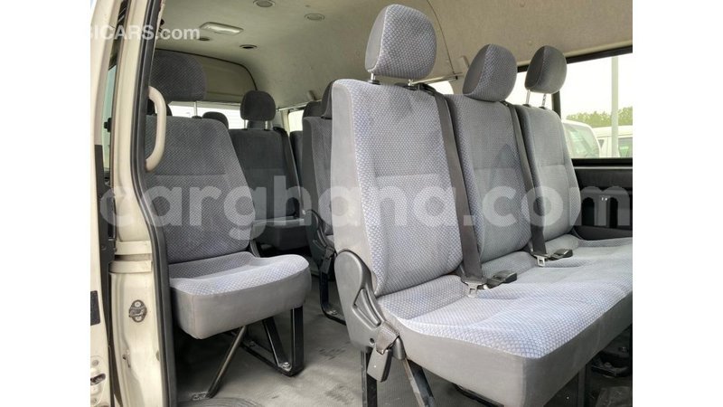 Big with watermark toyota hiace ashanti import dubai 11529