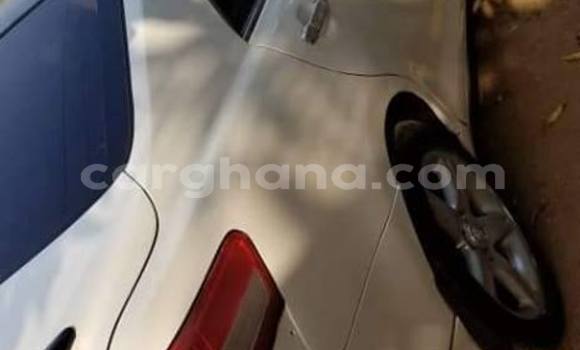 Sayi Na hannu Toyota Camry White Mota in Accra a Greater Accra Sayi Na hannu Toyota Camry White Mota in Accra a Greater Accra