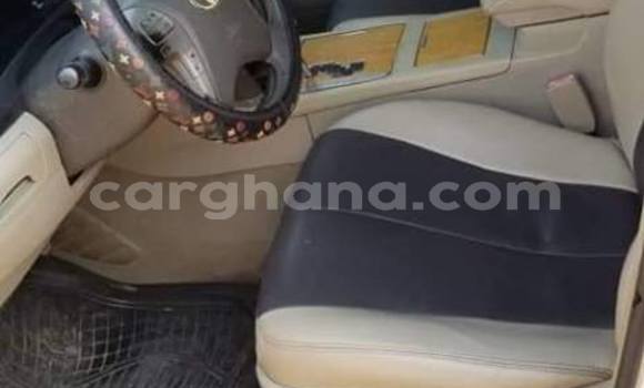 Sayi Na hannu Toyota Camry White Mota in Accra a Greater Accra Sayi Na hannu Toyota Camry White Mota in Accra a Greater Accra