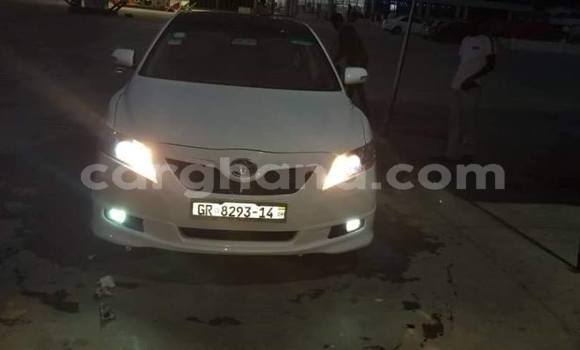 Sayi Na hannu Toyota Camry White Mota in Accra a Greater Accra Sayi Na hannu Toyota Camry White Mota in Accra a Greater Accra