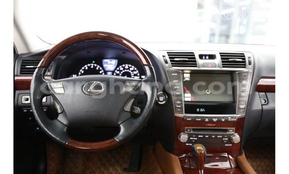 Sayi Imported Lexus LS Sauran Mota in Import - Dubai a Ashanti Sayi Imported Lexus LS Sauran Mota in Import - Dubai a Ashanti