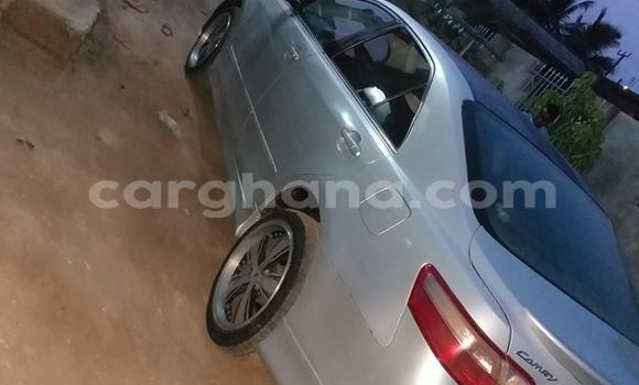 Sayi Na hannu Toyota Camry Azurfa Mota in Accra a Greater Accra Sayi Na hannu Toyota Camry Azurfa Mota in Accra a Greater Accra