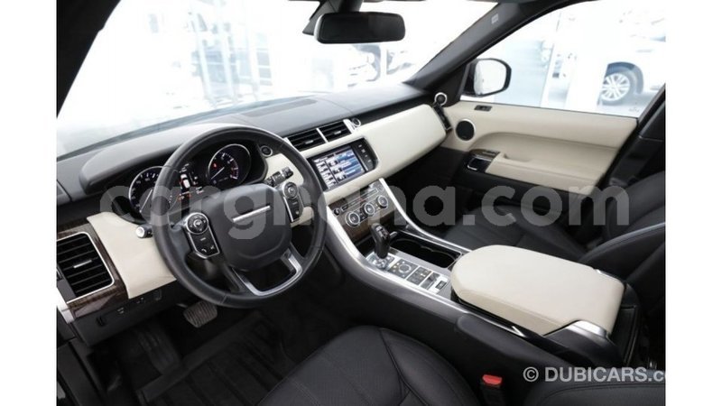 Big with watermark land rover range rover ashanti import dubai 11544