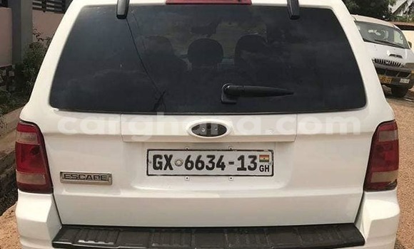 Sayi Na hannu Ford Escape White Mota in Accra a Greater Accra Sayi Na hannu Ford Escape White Mota in Accra a Greater Accra