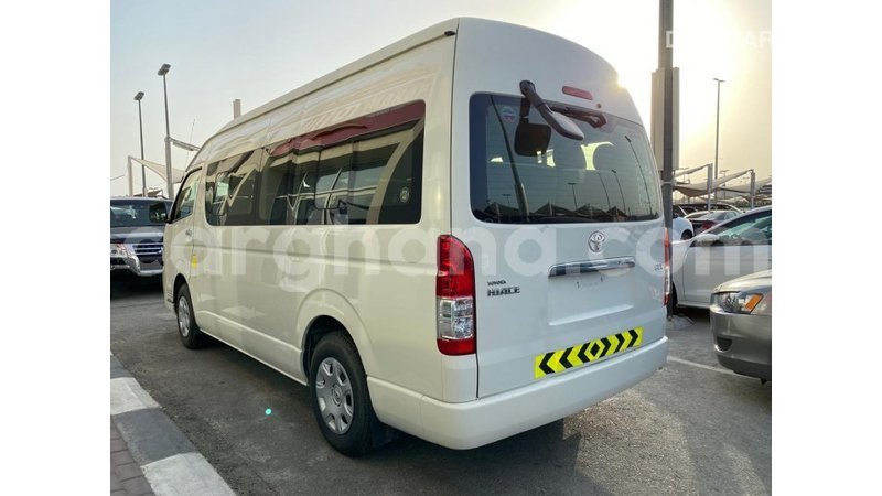 Big with watermark toyota hiace ashanti import dubai 11554