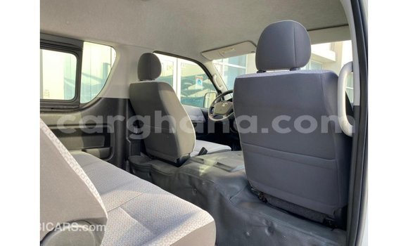 Sayi Imported Toyota Hiace White Mota in Import - Dubai a Ashanti Sayi Imported Toyota Hiace White Mota in Import - Dubai a Ashanti