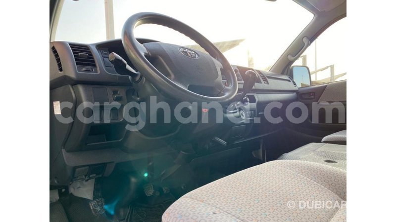 Big with watermark toyota hiace ashanti import dubai 11554