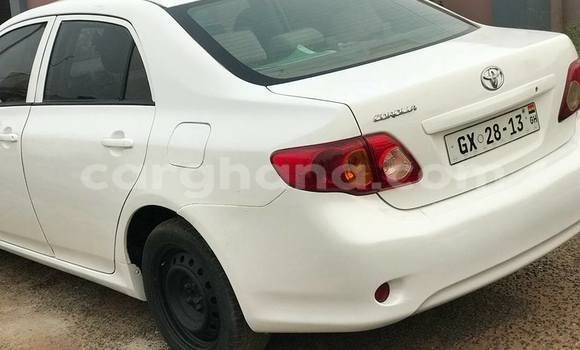Sayi Na hannu Toyota Corolla White Mota in Accra a Greater Accra Sayi Na hannu Toyota Corolla White Mota in Accra a Greater Accra