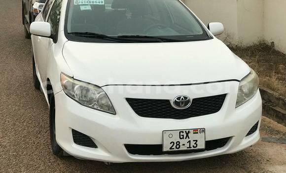 Sayi Na hannu Toyota Corolla White Mota in Accra a Greater Accra Sayi Na hannu Toyota Corolla White Mota in Accra a Greater Accra
