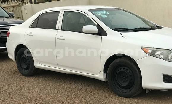 Sayi Na hannu Toyota Corolla White Mota in Accra a Greater Accra Sayi Na hannu Toyota Corolla White Mota in Accra a Greater Accra