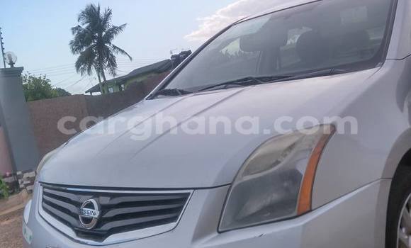 Sayi Na hannu Nissan Sentra Azurfa Mota in Accra a Greater Accra Sayi Na hannu Nissan Sentra Azurfa Mota in Accra a Greater Accra