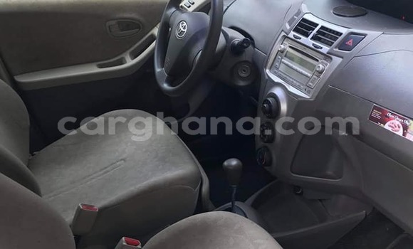 Ra Àlòkù Toyota Vitz Silver Ọkọ̀ in Accra ni Greater Accra Ra Àlòkù Toyota Vitz Silver Ọkọ̀ in Accra ni Greater Accra