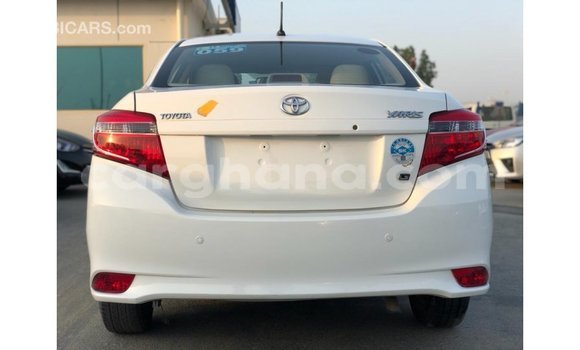 Ra Imported Toyota Yaris funfun Ọkọ̀ in Import - Dubai ni Ashanti Ra Imported Toyota Yaris funfun Ọkọ̀ in Import - Dubai ni Ashanti