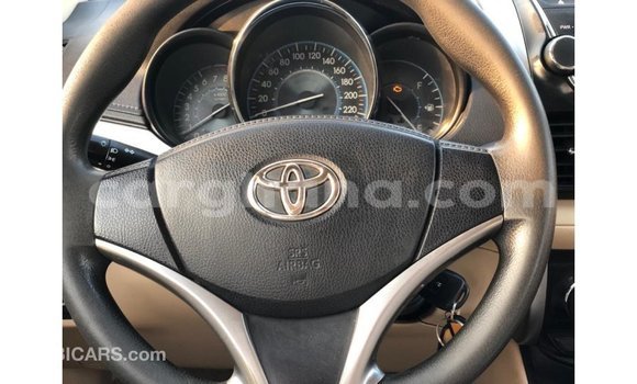 Ra Imported Toyota Yaris funfun Ọkọ̀ in Import - Dubai ni Ashanti Ra Imported Toyota Yaris funfun Ọkọ̀ in Import - Dubai ni Ashanti