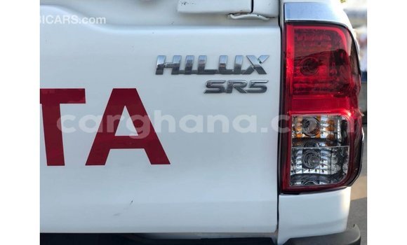 Buy Import Toyota Hilux White Car in Import - Dubai in Ashanti Buy Import Toyota Hilux White Car in Import - Dubai in Ashanti