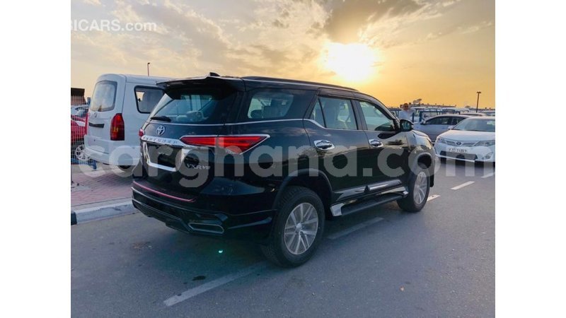 Big with watermark toyota fortuner ashanti import dubai 11583