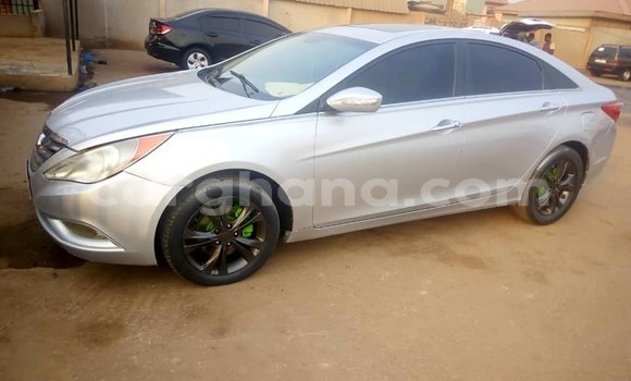 Buy Used Hyundai Sonata Silver Car in Accra in Greater Accra Buy Used Hyundai Sonata Silver Car in Accra in Greater Accra