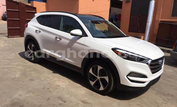 Buy Used Hyundai Santa Fe White Car in Accra in Greater Accra Buy Used Hyundai Santa Fe White Car in Accra in Greater Accra