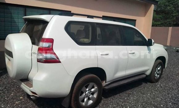 Sayi Na hannu Toyota Land Cruiser Prado White Mota in Accra a Greater Accra Sayi Na hannu Toyota Land Cruiser Prado White Mota in Accra a Greater Accra