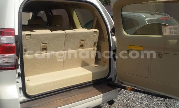 Sayi Na hannu Toyota Land Cruiser Prado White Mota in Accra a Greater Accra Sayi Na hannu Toyota Land Cruiser Prado White Mota in Accra a Greater Accra