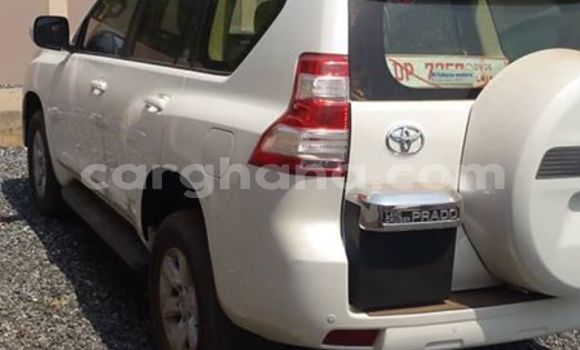 Sayi Na hannu Toyota Land Cruiser Prado White Mota in Accra a Greater Accra Sayi Na hannu Toyota Land Cruiser Prado White Mota in Accra a Greater Accra