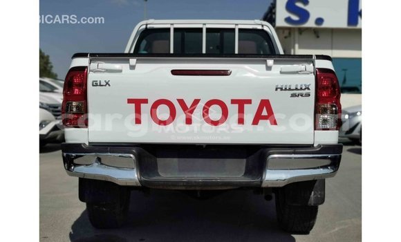 Buy Import Toyota Hilux White Car in Import - Dubai in Ashanti Buy Import Toyota Hilux White Car in Import - Dubai in Ashanti