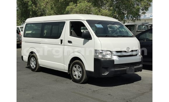 Sayi Imported Toyota Hiace White Mota in Import - Dubai a Ashanti Sayi Imported Toyota Hiace White Mota in Import - Dubai a Ashanti