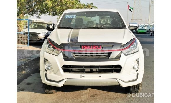 Buy Import Isuzu Rodeo White Car in Import - Dubai in Ashanti Buy Import Isuzu Rodeo White Car in Import - Dubai in Ashanti